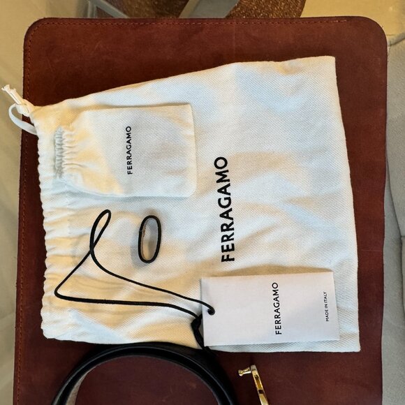 FERRAGAMO GANCINI REVERSIBLE BELT, 2 1/2 CM WIDE, DAINO & NERO, 70 CM LONG - Picture 13 of 14